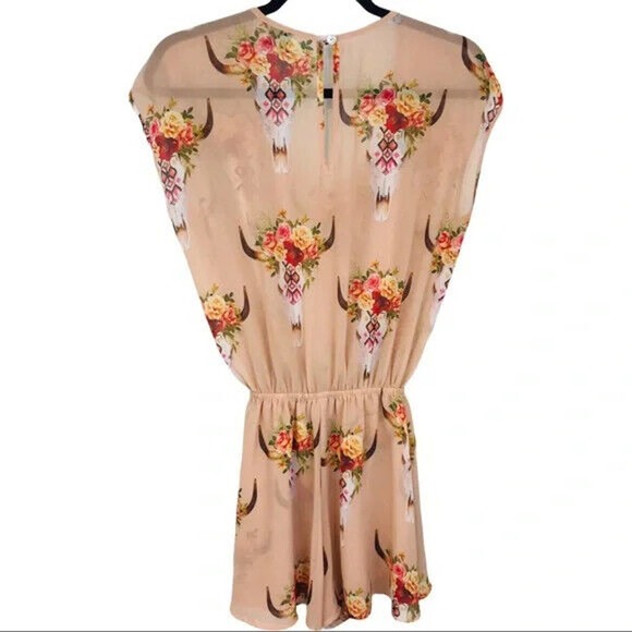 SHOW ME YOUR MUMU Rowdy Romper FRIDA BULL HEAD DESERT ROSE S Floral Scull - Picture 6 of 7